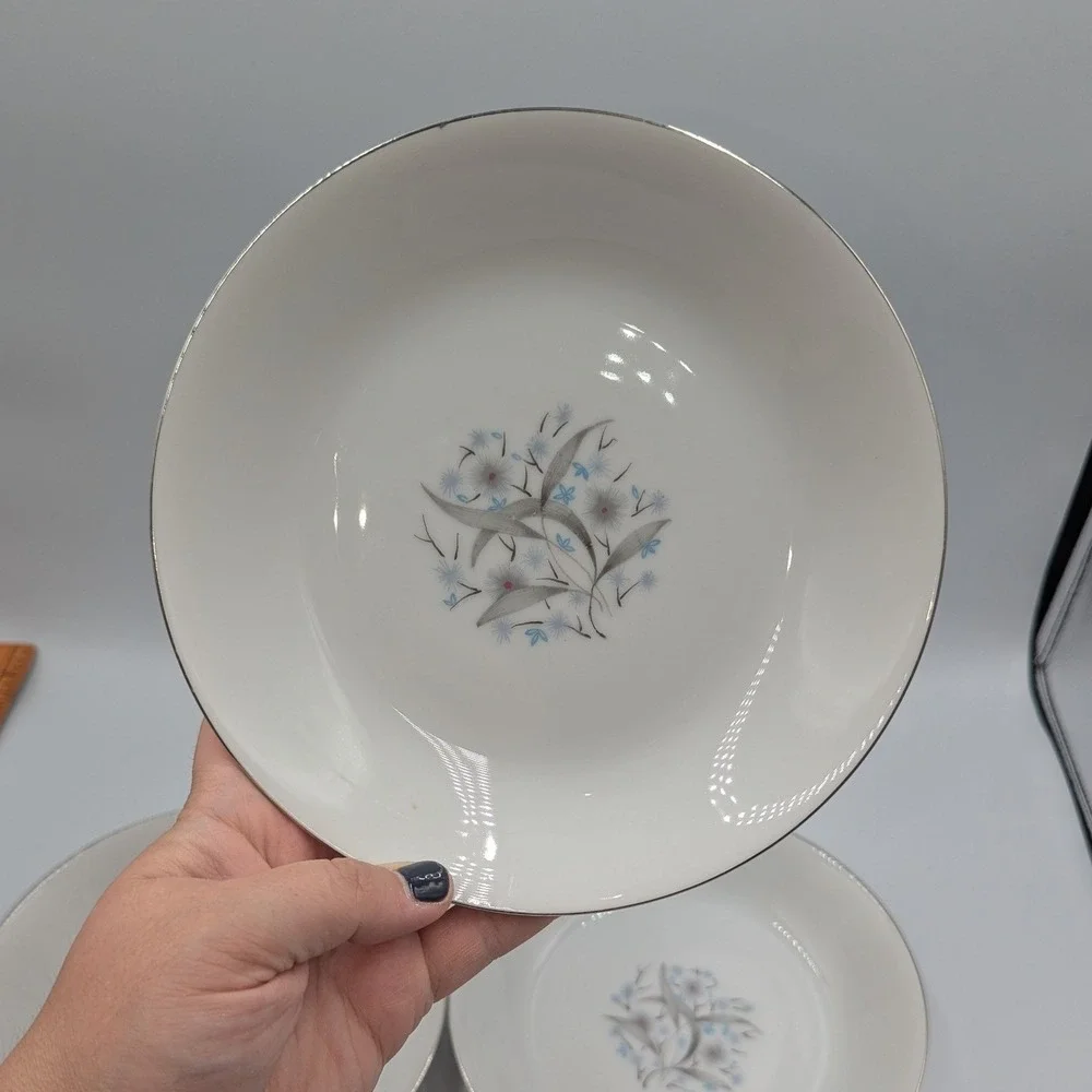 Carlton Fruit Bowls White Fine China Blue Floral Silver Rim Set of 4